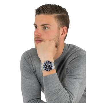 Invicta Men's 0070 "Pro Diver Collection" Stainless Steel and Blue Dial Watch