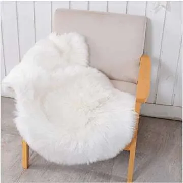 HLZHOU Soft Faux Fur Rug for All Spaces