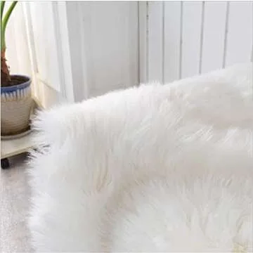HLZHOU Soft Faux Fur Rug for All Spaces