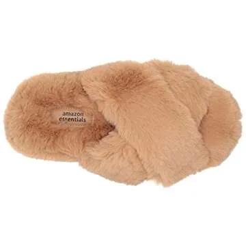 Amazon Essentials Women's Fluffy Slipper, Cream, 8
