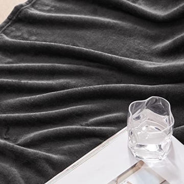 Exclusivo Mezcla Extra Large Fleece Throw Blanket for Couch, Sofa, 300GSM Super Soft and Warm Blankets, Grey Throw All Season Use, Cozy, Plush, Lightweight, 50x70 Inches