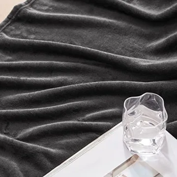 Exclusivo Mezcla Extra Large Fleece Throw Blanket for Couch, Sofa, 300GSM Super Soft and Warm Blankets, Grey Throw All Season Use, Cozy, Plush, Lightweight, 50x70 Inches