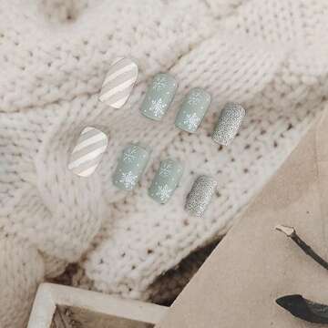 24 Pcs Christmas Press on Nails Short Winter Fake Nails Square Nail Tips Acrylic Nails Press ons Snowflake Stripe Design Christmas False Nails Kit Holiday Glue on Nails Stick on Nails for Women Girls