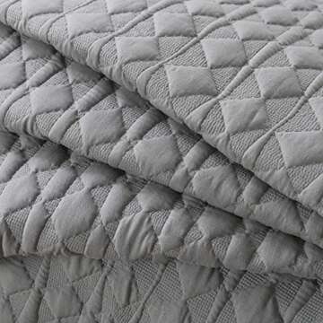 WDCOZY Oversized California Cal King Size Quilt Bedding Sets with Pillow Shams, Dark Grey Lightweight Soft Bedspread Coverlet Bed Cover, All Season Spring Summer, 3 Pieces, 116x106 inches