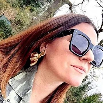 TAOTAOQI Vintage Women Oversized Sunglasses for Style