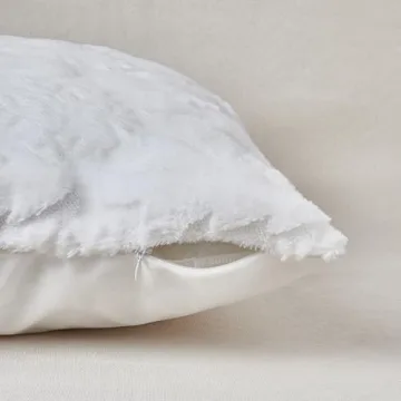 Christmas Pillow Covers Set - 18"x18" Plush Decor