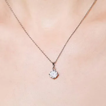 Elegant 18K White Gold Plated Necklace for Women