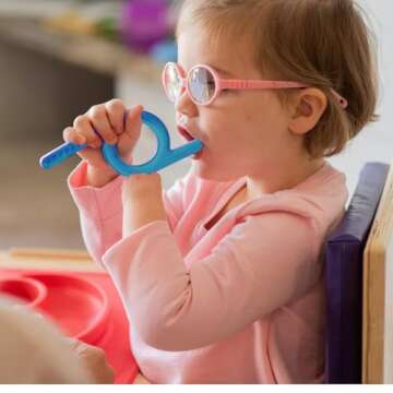 TalkTools Chewy | Oral Motor Sensory Tool for Kids and Toddlers | Therapy Tools to Improve Chewing and Biting (Blue Groovy, 2 Count (Pack of 1))