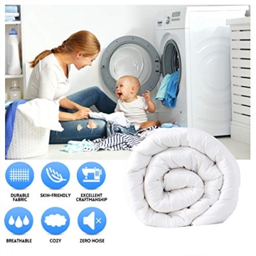 EASELAND Soft Oversized King Down Alternative Comforter