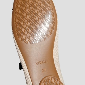 VIVAIA Women’s Stylish Tamia Almond-Toe Mary-Jane Flats