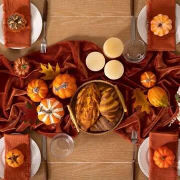 Luxurious DeZerlor Velvet Table Runner for Elegant Dining