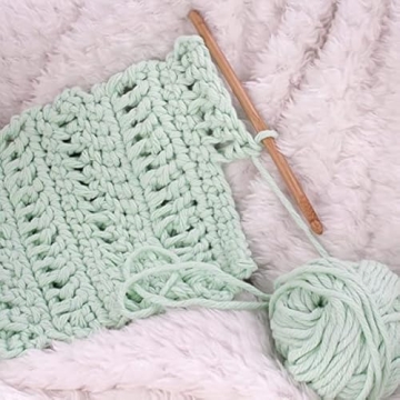 Buy JubileeYarn Lacery Chunky Cotton Yarn - 4 Skeins