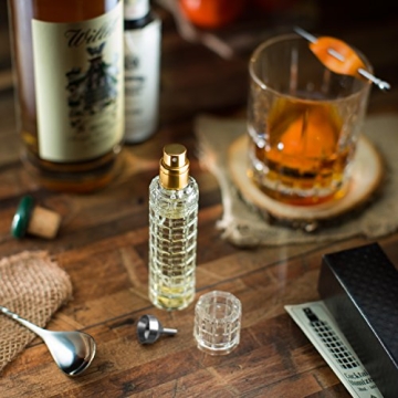 Elegant Piña Barware Glass Cocktail Atomizer in Gold