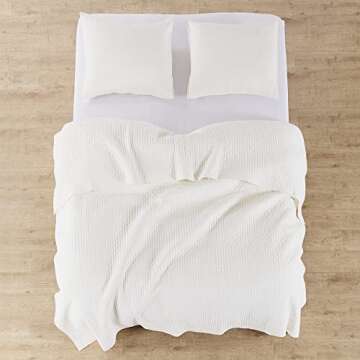 Levtex Home - Cross Stitch Cream Quilt Set - Full/Queen Quilt + Two Standard Pillow Shams - Cross Stitched Pattern - Quilt Size (88x92in.) and Pillow Sham Size (26x20in.) - Reversible - Cotton Fabric