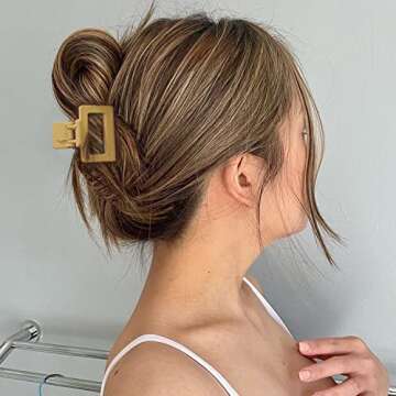 Bmobuo 4 PCS Hair Clips - Matte Nude Small Square Claw Clips for Thin and Thick Hair, Cute Hair Clips for Women