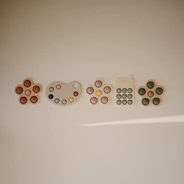 Mushie Sensory Paint Palette Toy for Kids 10 Months Plus