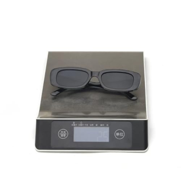 IKANOO Retro Rectangle Sunglasses for Fashion Forward Users