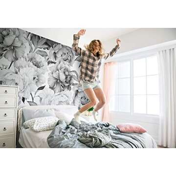 Elegant Murwall Dark Floral Wallpaper in Charcoal for Home and Cafe Design