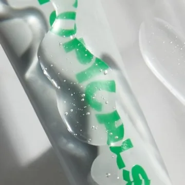 Vegan Mint Glossy Lip Balm with Hyaluronic Acid & Ceramides