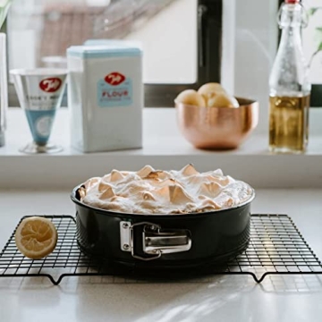 Tebery Non-stick Springform Cake Pan Set for Baking Delight