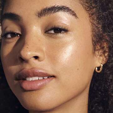 Lumene [Valo] Nordic-C Glow Boost Essence - Hydrating and Brightening Serum with Vitamin C, Hyaluronic Acid + Arctic Cloudberry for Visibly Radiant Skin - Vegan + Suitable for All Skin Types (30 ml)