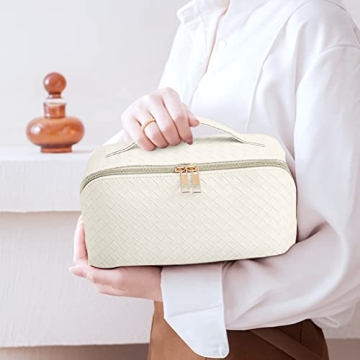 Large Capacity Travel Cosmetic Bag for Women - Stylish & Practical