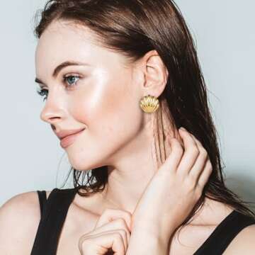 SmileBelle Gold Shell Earrings - Chic Beach Jewelry for Women