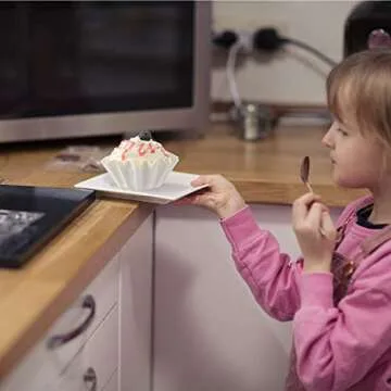 Wave White Cupcake Liners - Gifbera Standard Cupcake Wrappers, Super Greaseproof Brioche Mold Baking Cups Odorless Muffin Liners, 50 Count