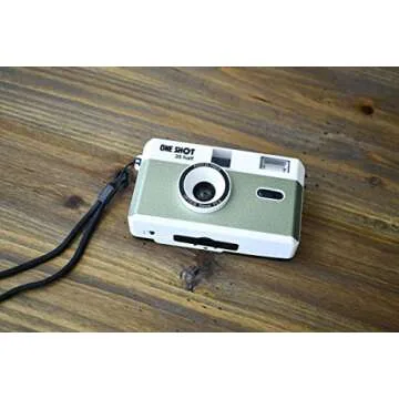 1 Shot Point and Shoot 35mm Film Camera Reusable Retro Half Frame Camera, Built in Flash, Included One Roll ASA/ISO 400 Black & White Film 18 Exp., (36 Shots) Battery Not Included (Green Color)