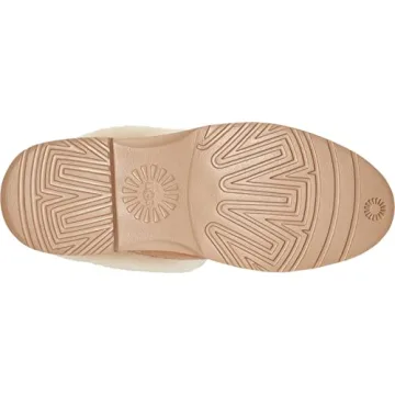 UGG Women's WEYLYN Fashion Boot, Chestnut for Ultimate Comfort