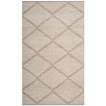 SAFAVIEH Montauk Collection Accent Rug - 4' x 6', Beige, Handmade Cotton, Ideal for High Traffic Areas in Entryway, Living Room, Bedroom (MTK821E)