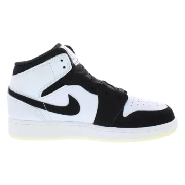 Air Jordan 1 Retro Hi - Timeless Style for Everyone