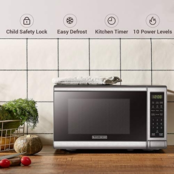 BLACK+DECKER Digital Microwave with Child Lock 700W
