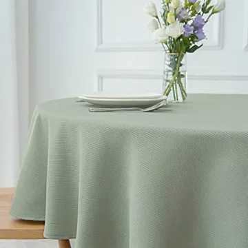 maxmill 70 Inch Round Textured Tablecloth – Elegant & Practical