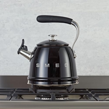 SMEG Retro Stovetop Whistling Kettle 2.4Q in Black