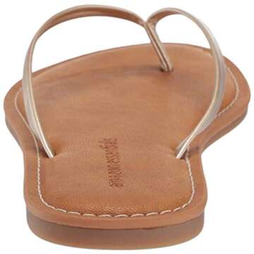 Amazon Essentials Women's Thong Sandal, Gold, 7