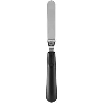 Wilton 9-Inch Angled Spatula for Effortless Cake Decorating