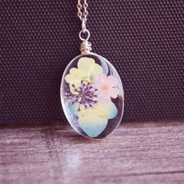 50Pcs Dried Pressed Flowers Resin Mould Real Pressed Flowers Natural Dry Leaves Bulk Mixed Colorful Daisy Herbs Kit with Tweezers for Scrapbooking DIY Candle Jewelry Crafts Making Nails(Purple)