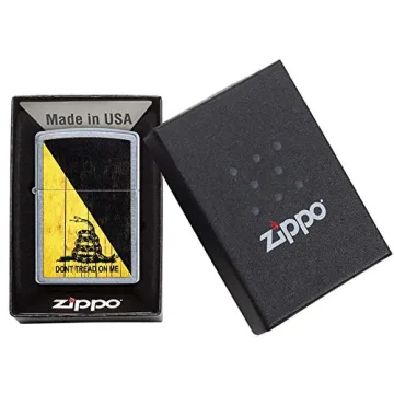 Zippo Don't Tread on Me Street Chrome Lighter for All
