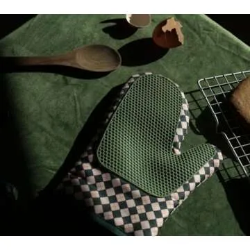 Portia & Bloom Silicone Oven Mitt Set for Cooking and BBQ