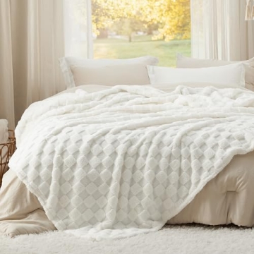 Bedsure White Fleece Blanket Soft Cozy King Size
