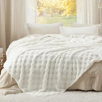 Bedsure White Fleece Blanket Soft Cozy King Size