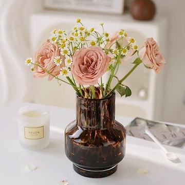 Stunning Heart Shaped Ceramic Flower Vase for Home Decor