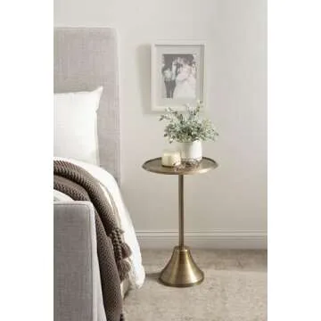Elegant Kate and Laurel Sanzo Side Table for Every Space