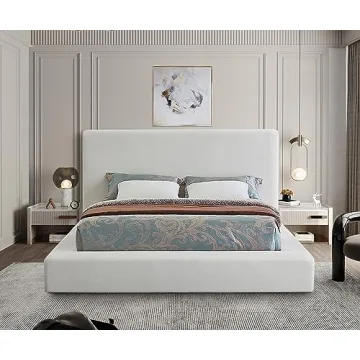 Luxe Meridian Furniture Devin Queen Bed in Beige Linen