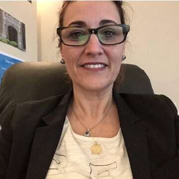 Personalized Gold Monogram Necklace for Unique Gifts