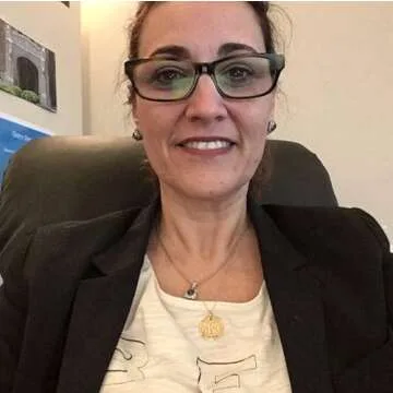 Personalized Gold Monogram Necklace for Unique Gifts