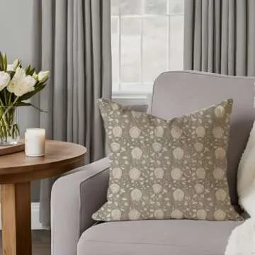 HERHOME Vintage Floral Block Print Decorative Throw Pillow Covers 18x18 Inch Set of 2 Green Outdoor Cottage Spring Summer Decor Cushion Cases Country Decorations for Home Room Couch