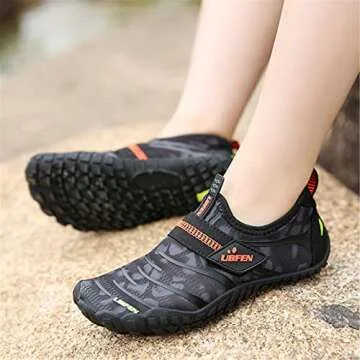 UBFEN Water Shoes for Kids Lightweight Quick Dry Aqua Socks