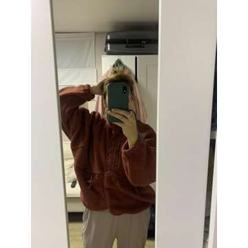 AMEBELLE Women's Cropped Fuzzy Fleece Jacket Full Zip Lined Winter Casual Warm Sherpa Jacket Coat Outerwear with Pockets(2789-Brown-M)